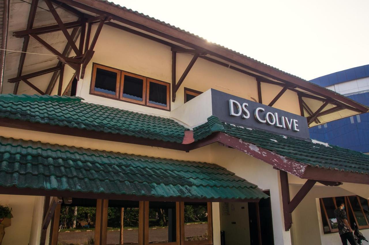 Ds Colive Marina Airport Hotel Semarang Exterior foto