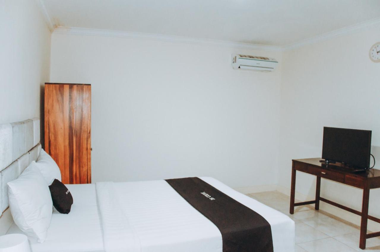 Ds Colive Marina Airport Hotel Semarang Exterior foto